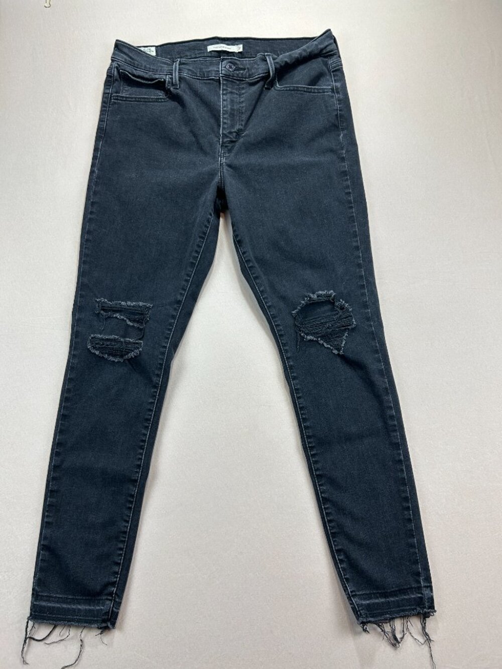 Levis Premium Jeans Women's Size 31 Black Denim 720 Super Skinny Stretch Big E